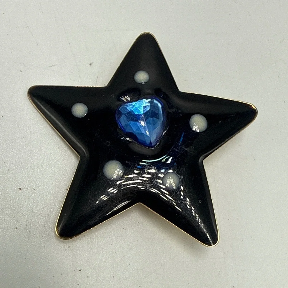 Vintage Gold Tone Star Pin Brooch Five Point Celestial Jewelry Accessory